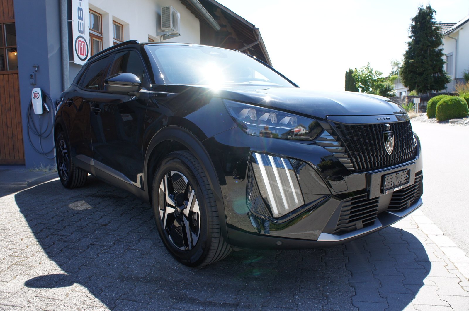 PEUGEOT 2008 1.2 Hybrid 145 MHEV GT, Mild-Hybrid Petrol/Electric, Second hand / Used, Automatic - 6