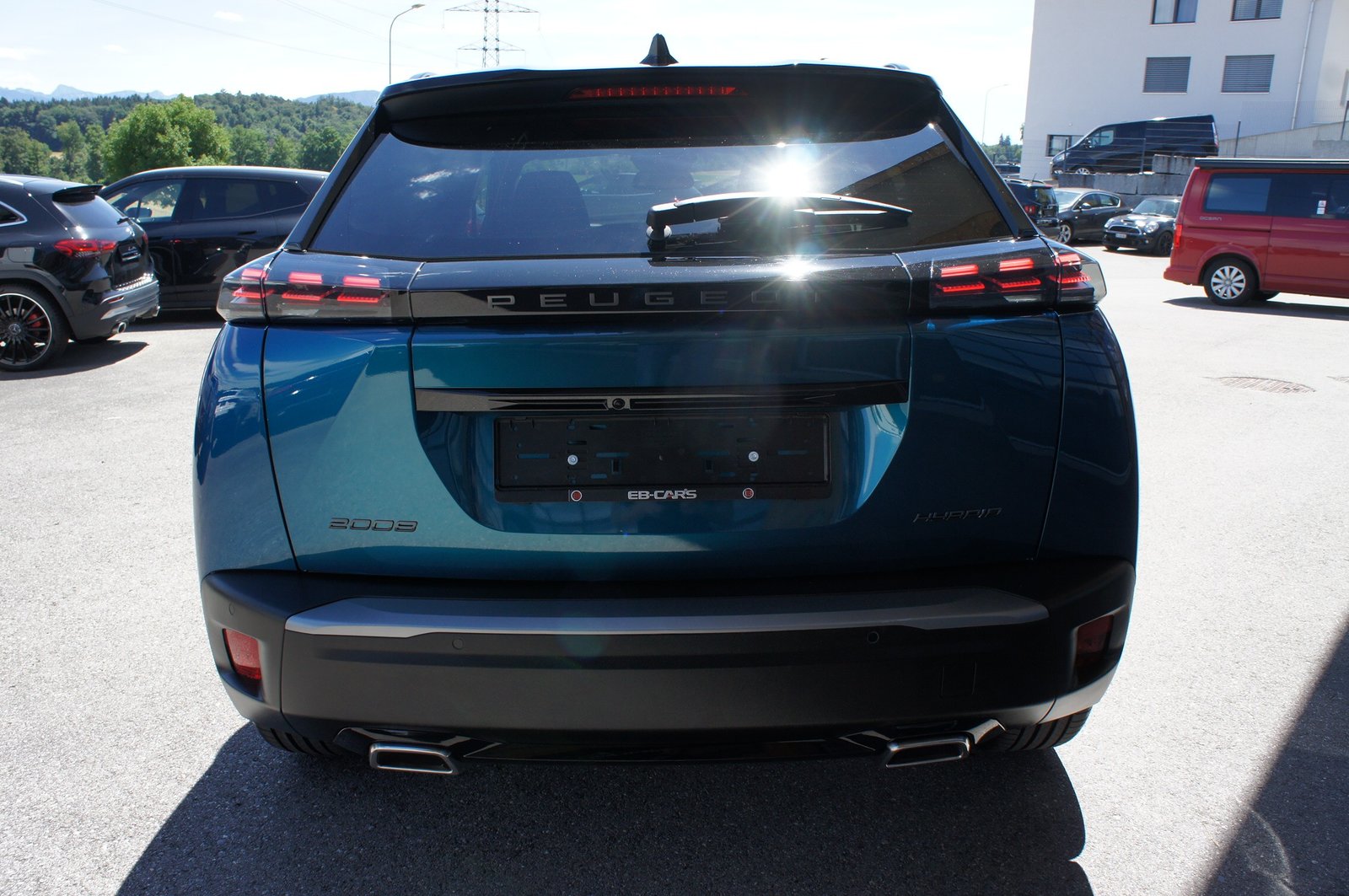 PEUGEOT 2008 1.2 Hybrid 145 MHEV GT, Mild-Hybrid Petrol/Electric, Second hand / Used, Automatic - 4
