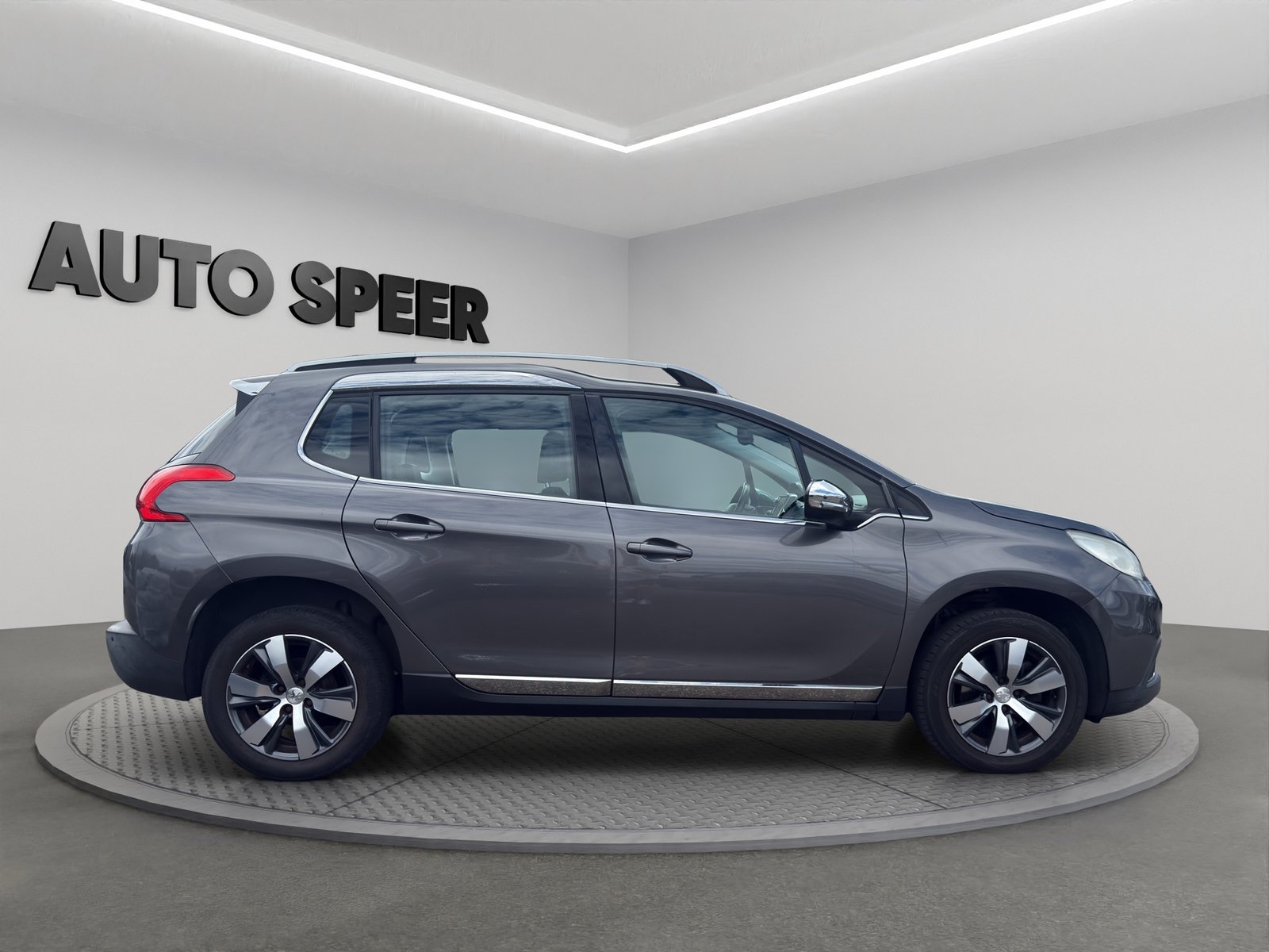 PEUGEOT 2008 1.6 e-HDi 115 Allure, Diesel, Second hand / Used, Manual - 3
