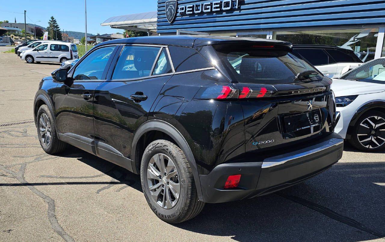 PEUGEOT 2008 e-Active (ex Demo), Électrique, Occasion / Utilisé, Automatique - 3