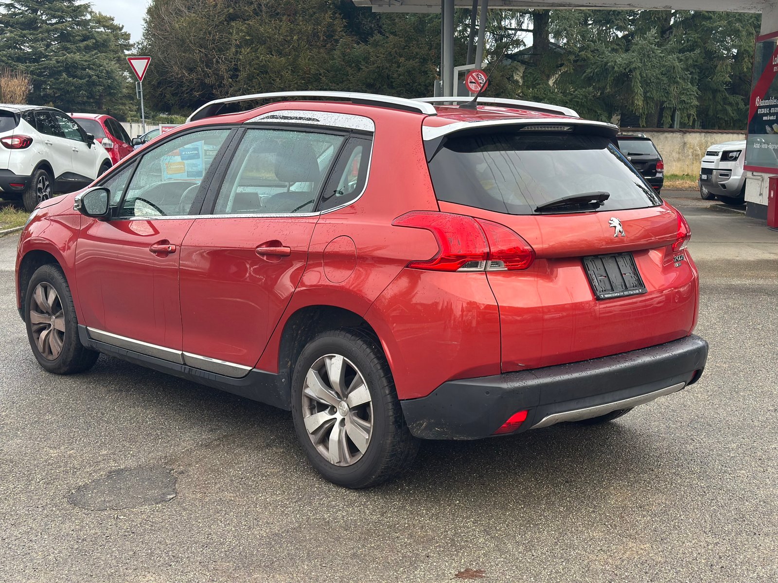 PEUGEOT 2008 1.2 PureTech Allure, Benzin, Occasion / Gebraucht, Handschaltung - 6