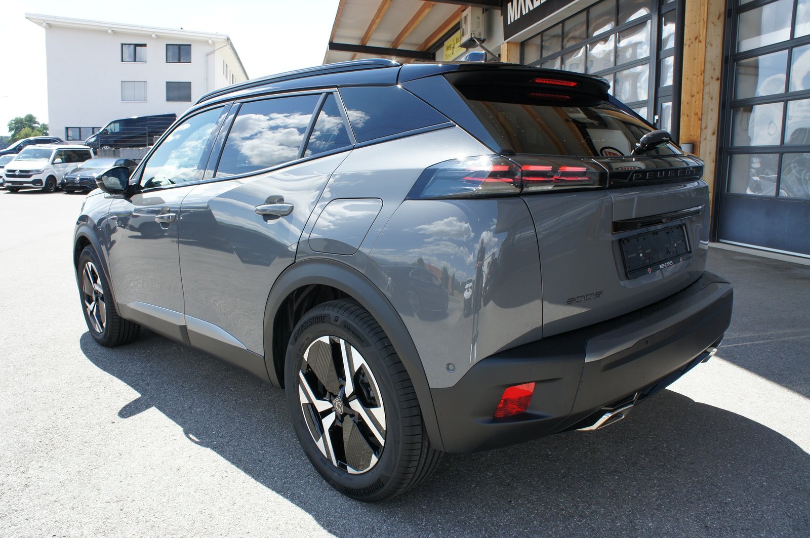 PEUGEOT 2008 1.2 145 MHEV GT, Mild-Hybrid Petrol/Electric, Second hand / Used, Automatic - 3