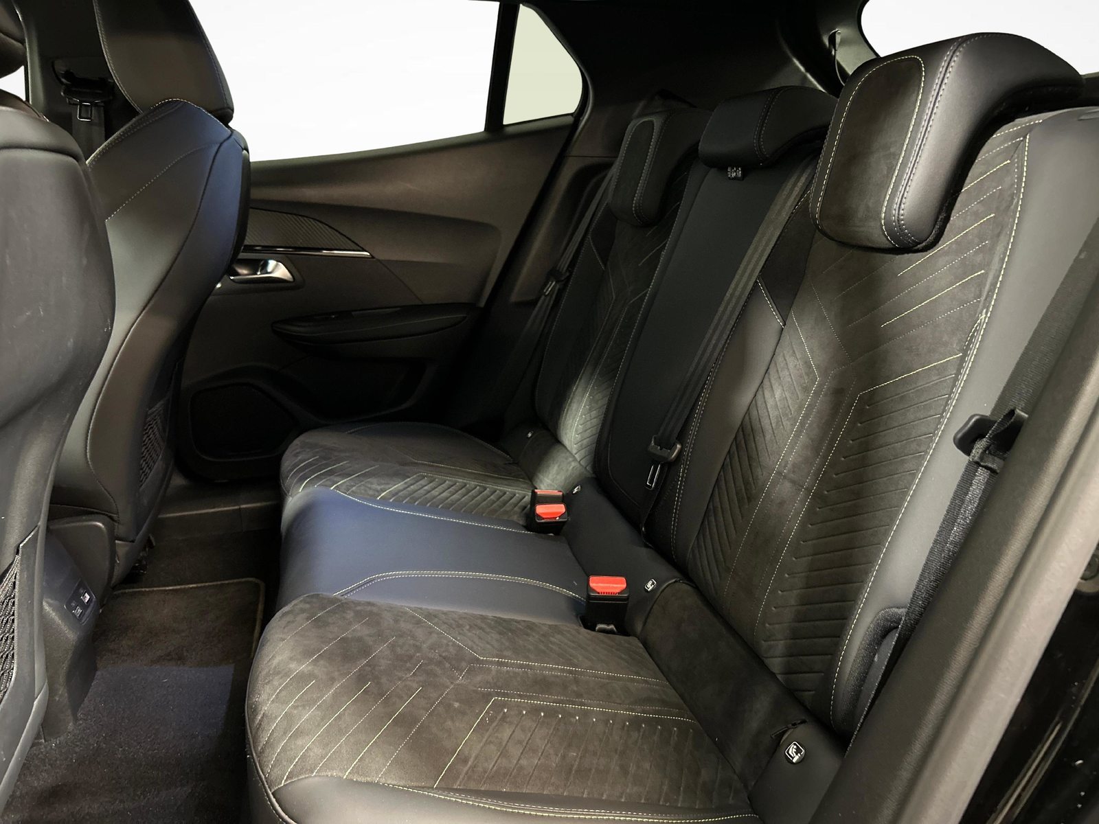 PEUGEOT 2008 1.2 Hybrid 145 GT, Hybride Leggero Benzina/Elettrica, Occasioni / Usate, Automatico - 4