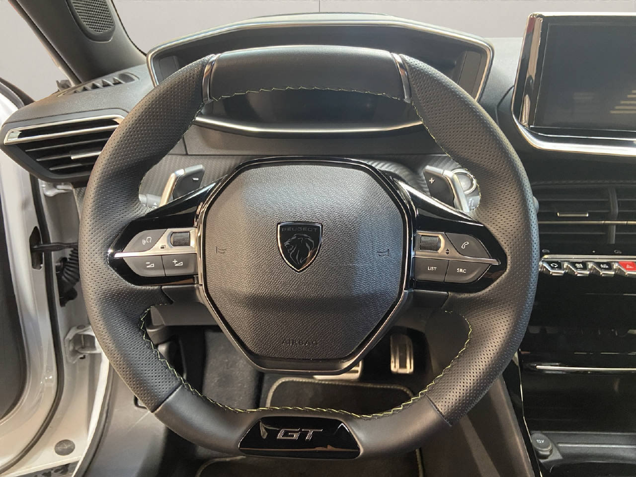 PEUGEOT 2008 1.2 Hybrid 145 GT, Hybride Léger Essence/Électricité, Occasion / Utilisé, Automatique - 7
