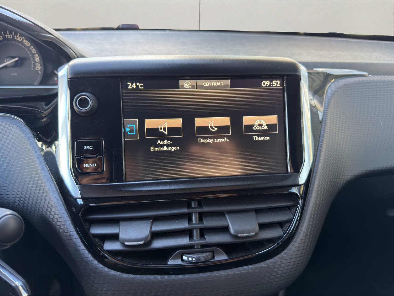 PEUGEOT 2008 1.2 PureTech 110 PS Style Automat, Benzin, Occasion / Gebraucht, Automatik - 6