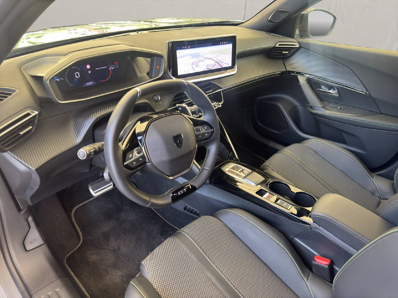 PEUGEOT 2008 1.2 Hybrid 145PS GT *Automat*, Mild-Hybrid Benzin/Elektro, Occasion / Gebraucht, Automatik - 7