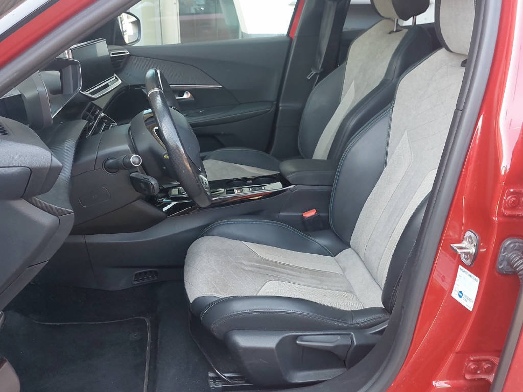 PEUGEOT 2008 e-GT, Electric, Second hand / Used, Automatic - 4