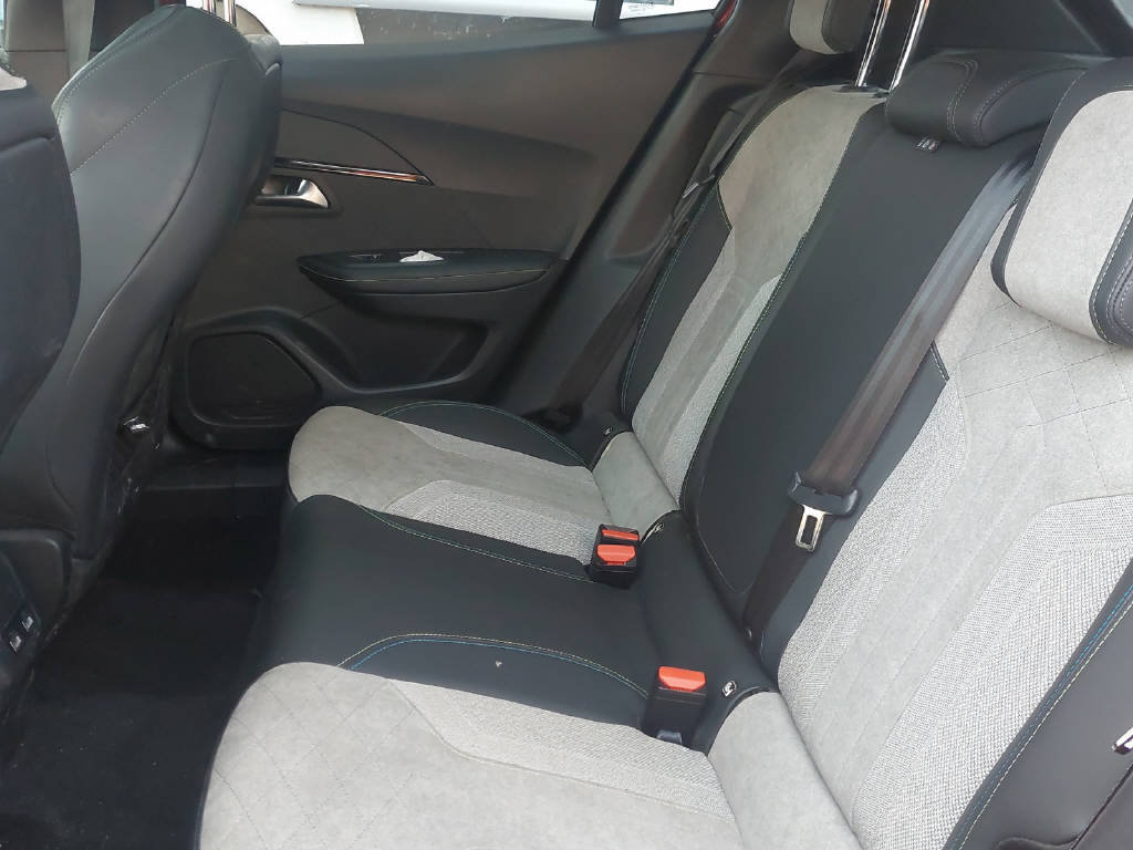 PEUGEOT 2008 e-GT, Electric, Second hand / Used, Automatic - 7