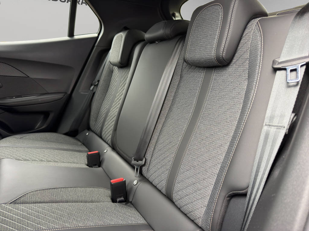 PEUGEOT 2008 1.2 PureTech 130 Allure, Benzina, Occasioni / Usate, Automatico - 7