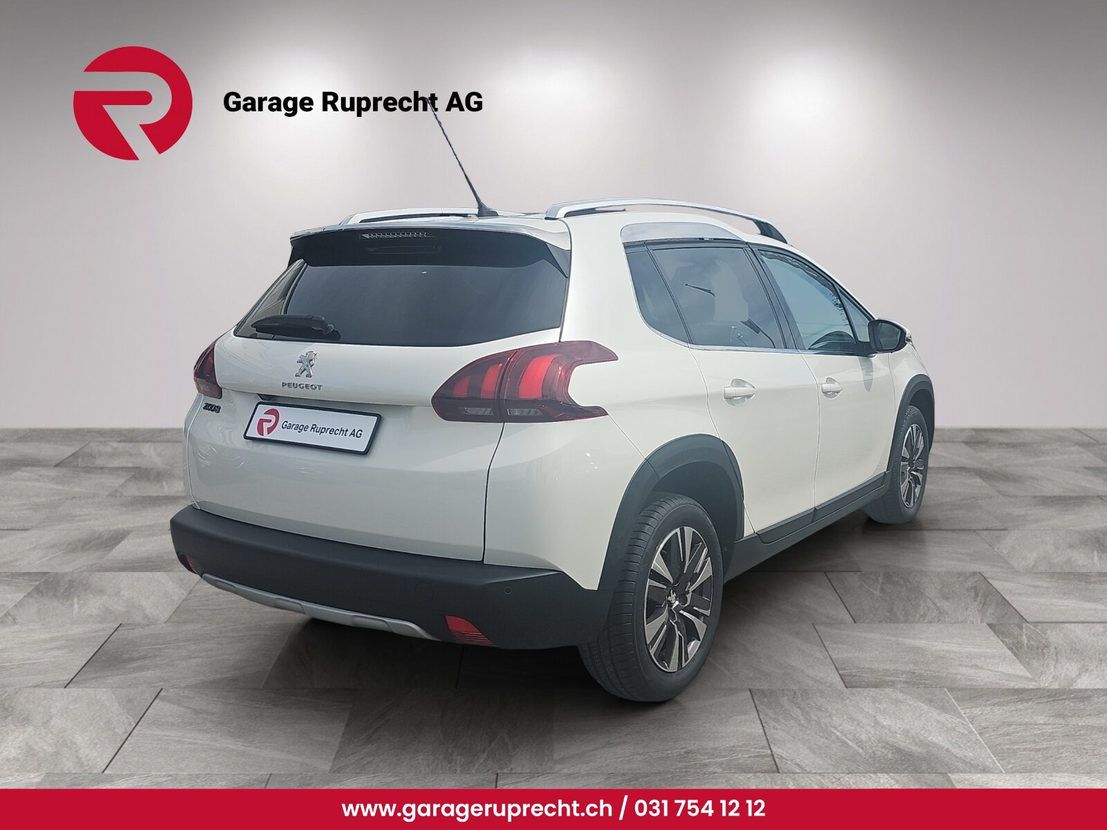 PEUGEOT 2008 1.2 PureTech 110 Allure S/S, Petrol, Second hand / Used, Automatic - 4