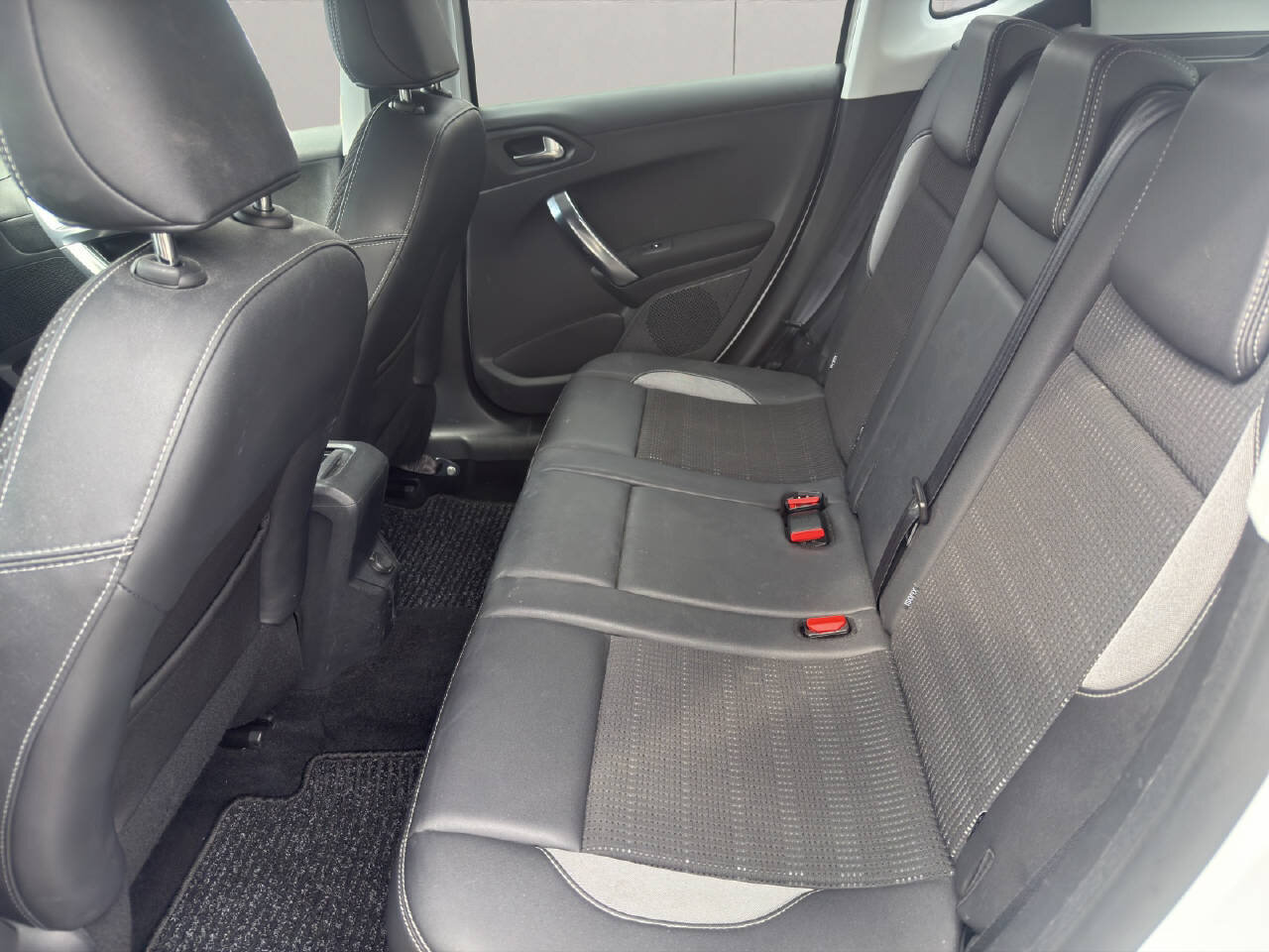 PEUGEOT 2008 1.2 PureTech Active EGS S/S, Benzina, Occasioni / Usate, Automatico - 6