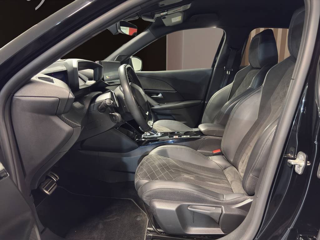 PEUGEOT 2008 1.2 PureTech GT Pack EAT8, Benzina, Occasioni / Usate, Automatico - 6