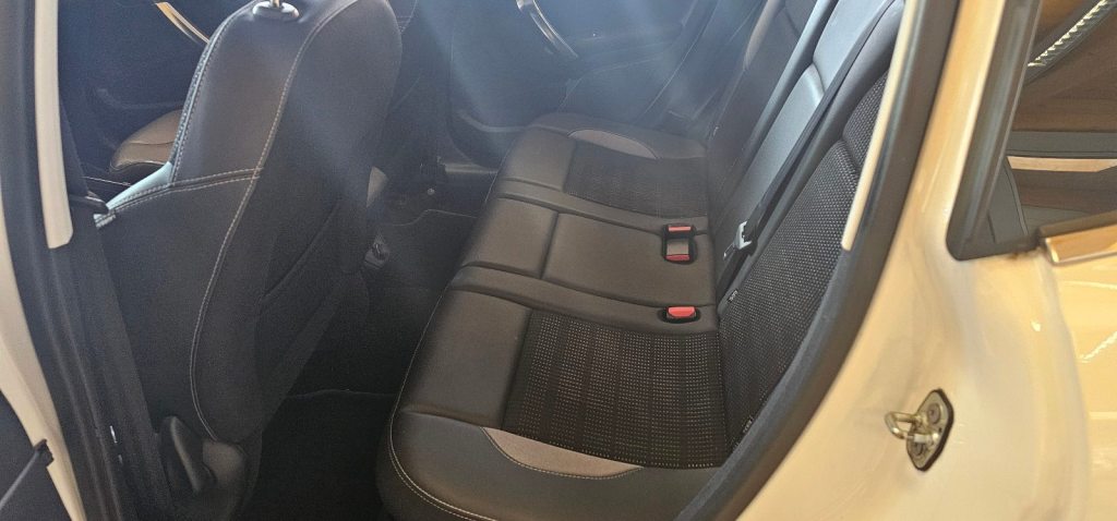PEUGEOT 2008 1.2 PureTech 110 Allure S/S, Benzina, Occasioni / Usate, Automatico - 7