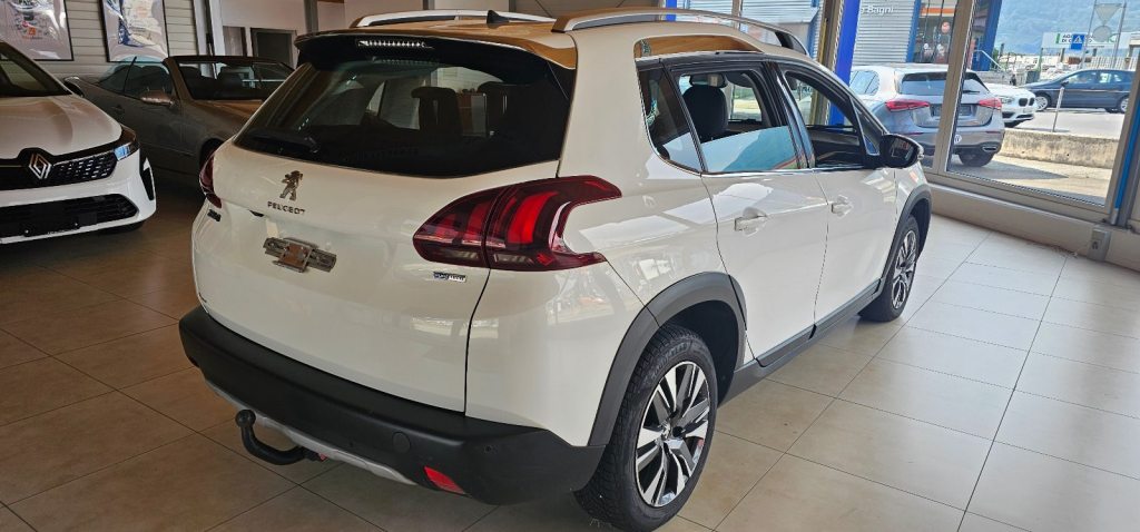 PEUGEOT 2008 1.2 PureTech 110 Allure S/S, Benzina, Occasioni / Usate, Automatico - 2