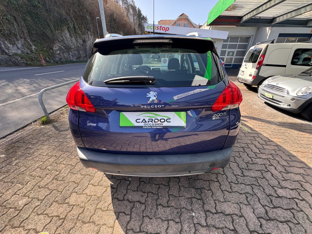 PEUGEOT 2008 1.2 PureTech 110 Feline S/S, Benzin, Occasion / Gebraucht, Handschaltung - 5