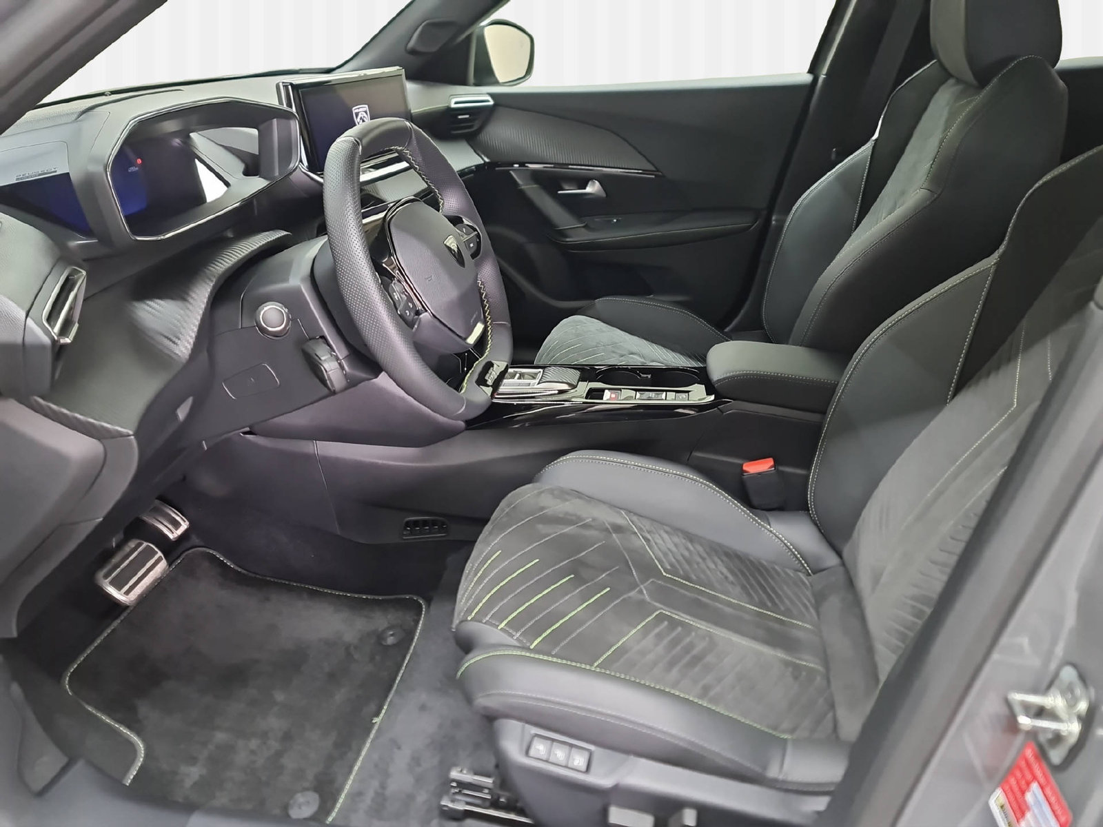 PEUGEOT E-2008 GT, Electric, Ex-demonstrator, Automatic - 6