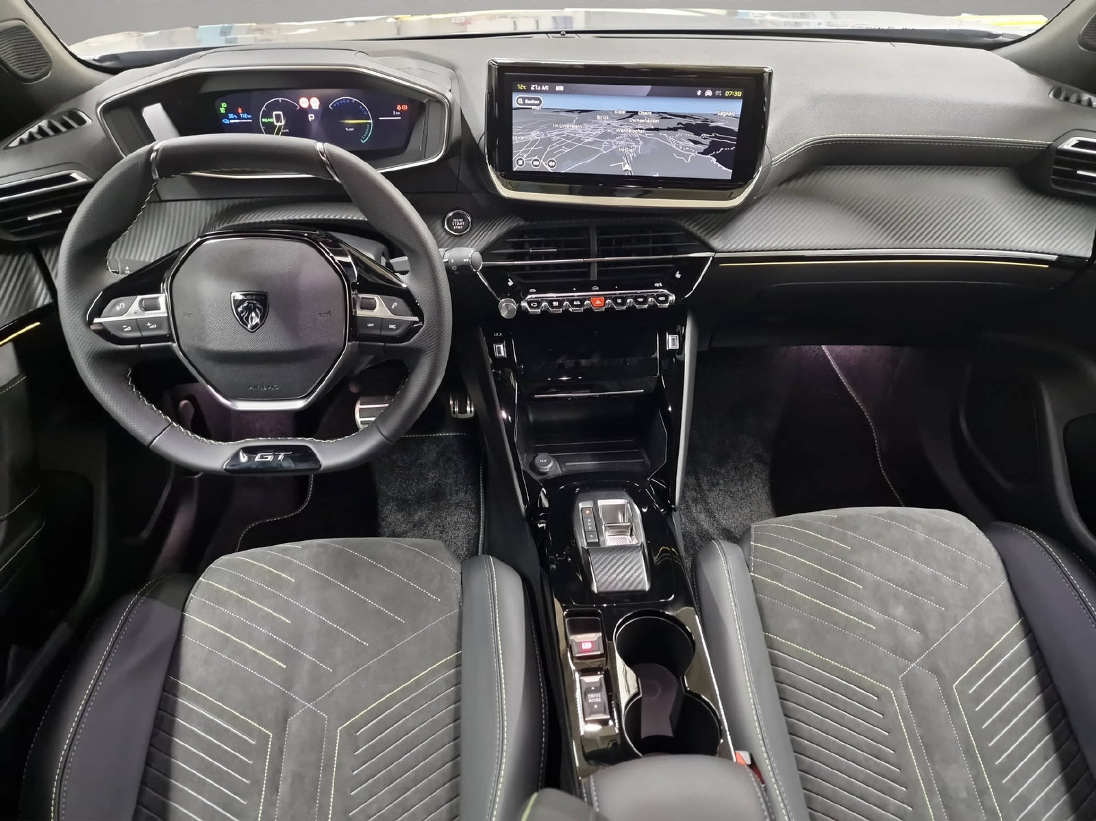 PEUGEOT E-2008 GT, Elektro, Vorführwagen, Automatik - 7