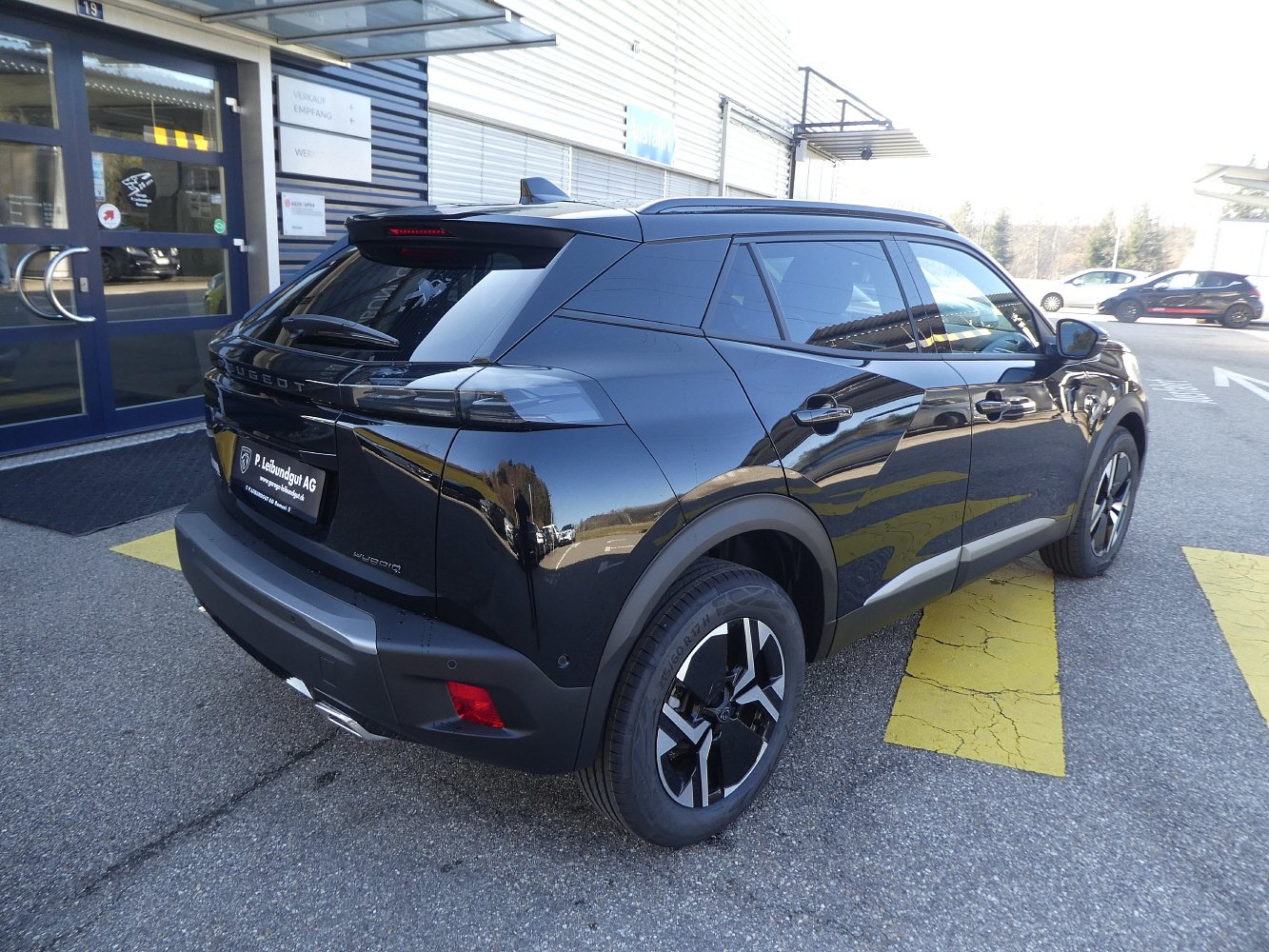 PEUGEOT 2008 1.2 Hybrid 145 Allure Premium, Mild-Hybrid Petrol/Electric, Ex-demonstrator, Automatic - 5