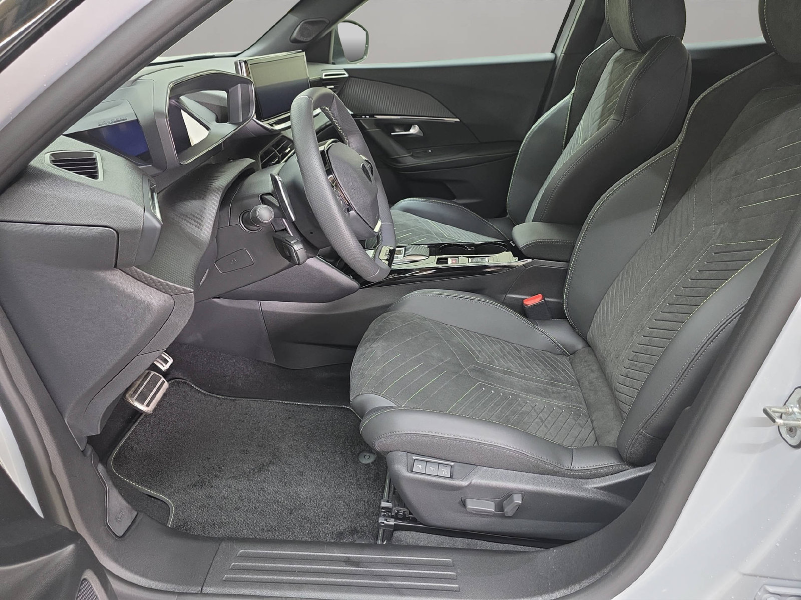 PEUGEOT 2008 1.2 PureTech 130 GT, Benzin, Vorführwagen, Automatik - 6