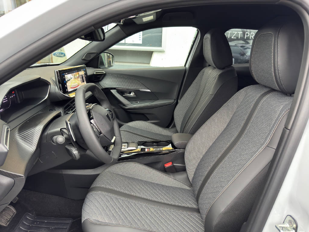 PEUGEOT 2008 1.2 Hybrid Allure Premium, Mild-Hybrid Petrol/Electric, Ex-demonstrator, Automatic - 5