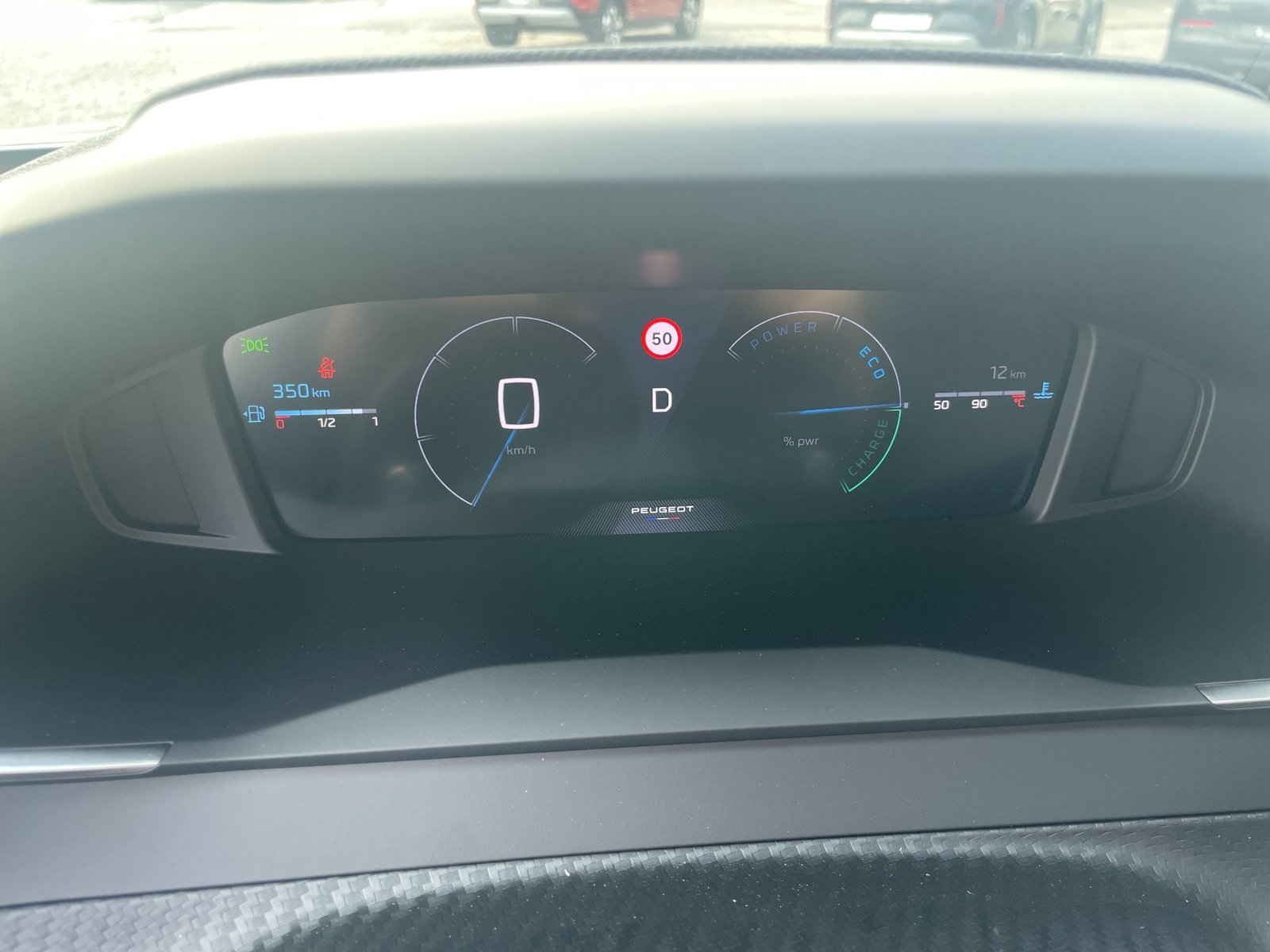 PEUGEOT 2008 1.2 Hybrid Allure Premium, Mild-Hybrid Benzin/Elektro, Vorführwagen, Automatik - 6