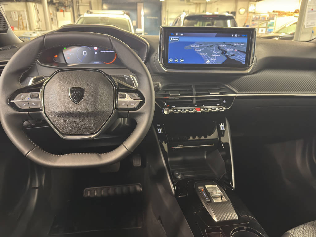 PEUGEOT 2008 1.2 Hybrid 145 Allure Premium, Hybride Léger Essence/Électricité, Voiture de démonstration, Automatique - 7