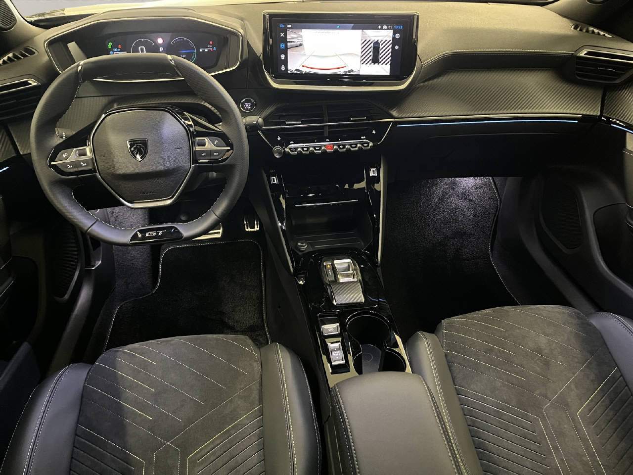PEUGEOT 2008 1.2 Hybrid 145 GT, Mild-Hybrid Benzin/Elektro, Vorführwagen, Automatik - 6