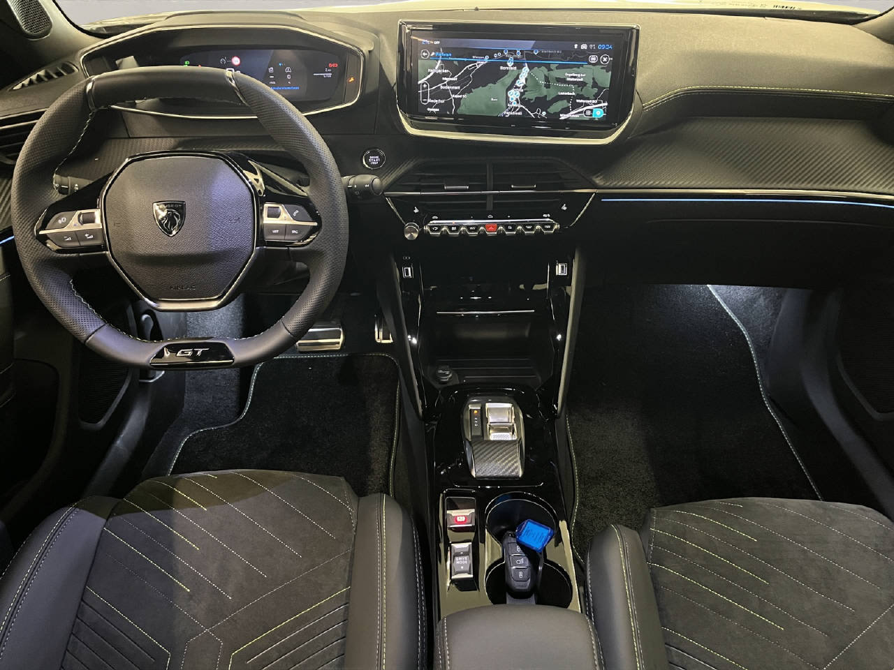 PEUGEOT 2008 1.2 Hybrid 145 GT, Mild-Hybrid Petrol/Electric, Ex-demonstrator, Automatic - 6