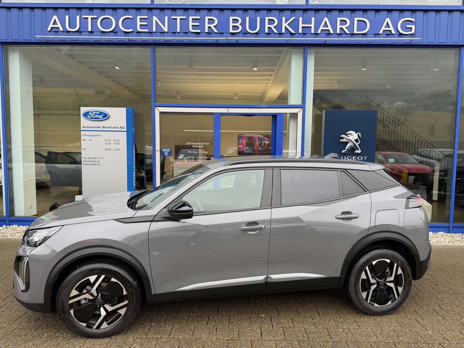 PEUGEOT 2008 1.2 PureTech Allure 5 Jahre Garantie