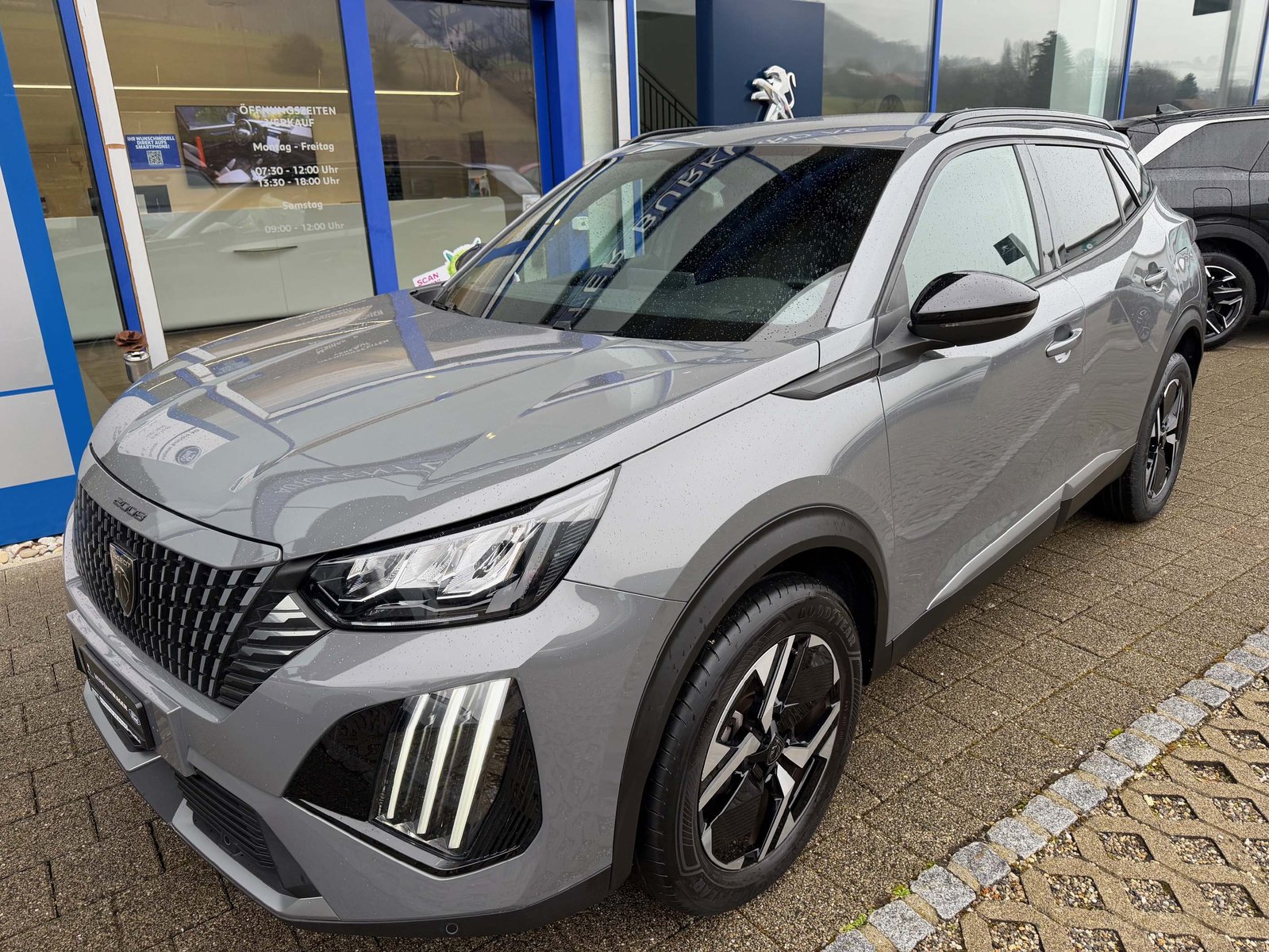 PEUGEOT 2008 1.2 PureTech Allure 5 Jahre Garantie, Benzin, Vorführwagen, Handschaltung - 2