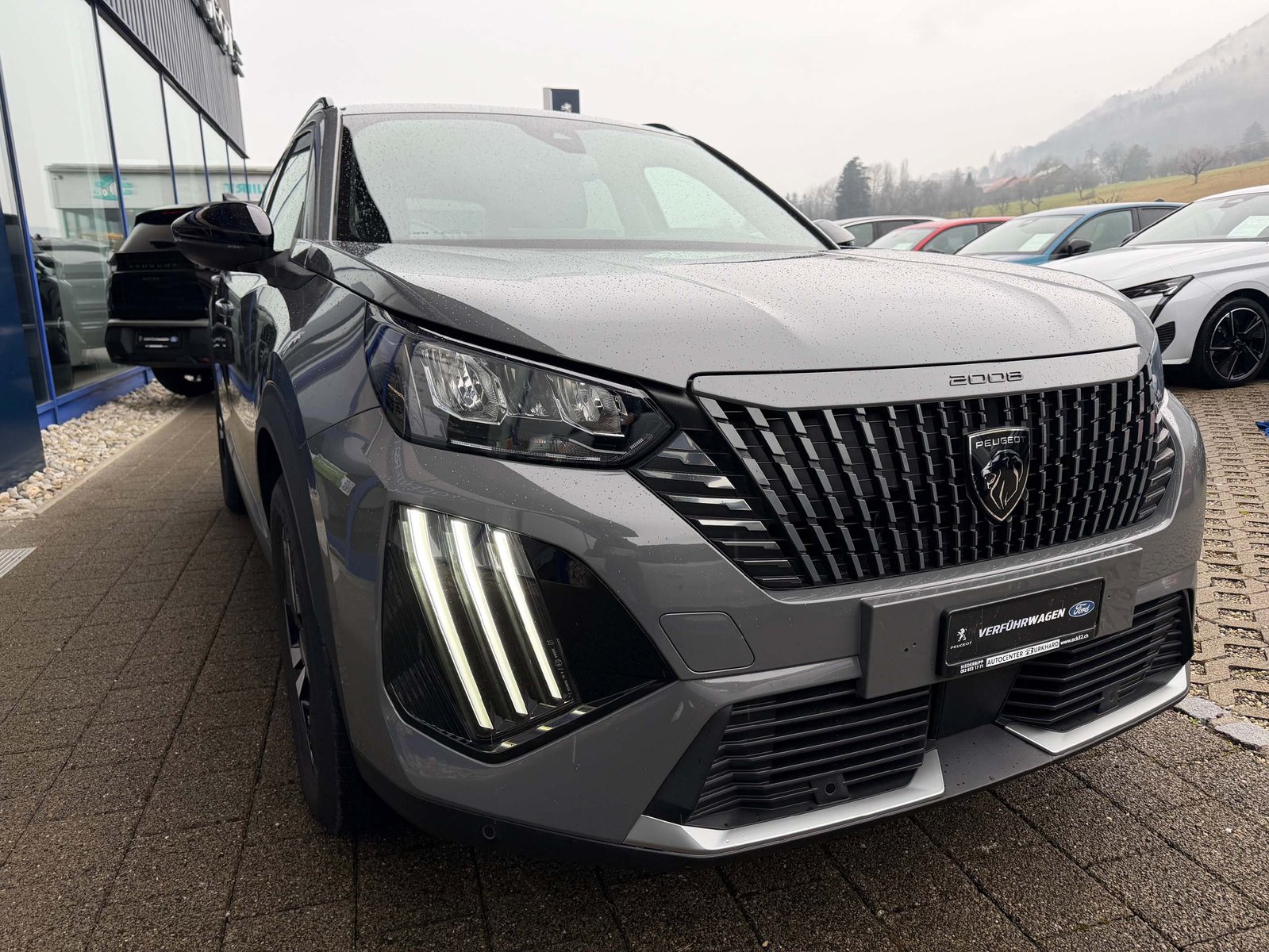 PEUGEOT 2008 1.2 PureTech Allure 5 Jahre Garantie, Benzin, Vorführwagen, Handschaltung - 3