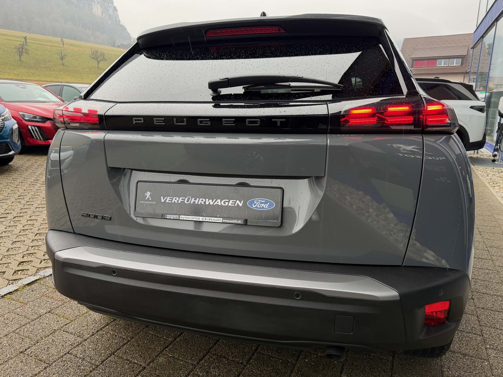 PEUGEOT 2008 1.2 PureTech Allure 5 Jahre Garantie, Benzin, Vorführwagen, Handschaltung - 5