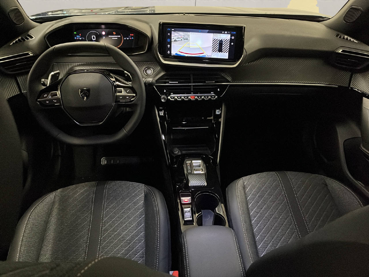 PEUGEOT 2008 1.2 Hybrid Allure Premium, Hybride Léger Essence/Électricité, Voiture de démonstration, Automatique - 6
