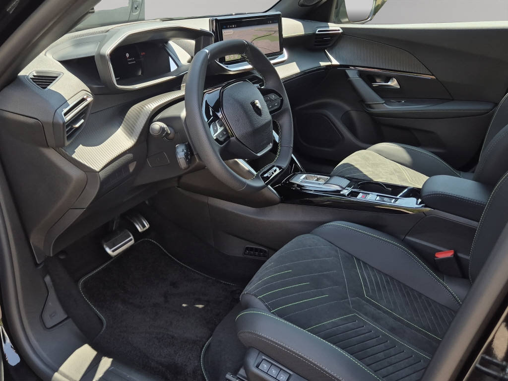 PEUGEOT 2008 1.2 Hybrid 145 GT, Hybride Léger Essence/Électricité, Voiture de démonstration, Automatique - 7