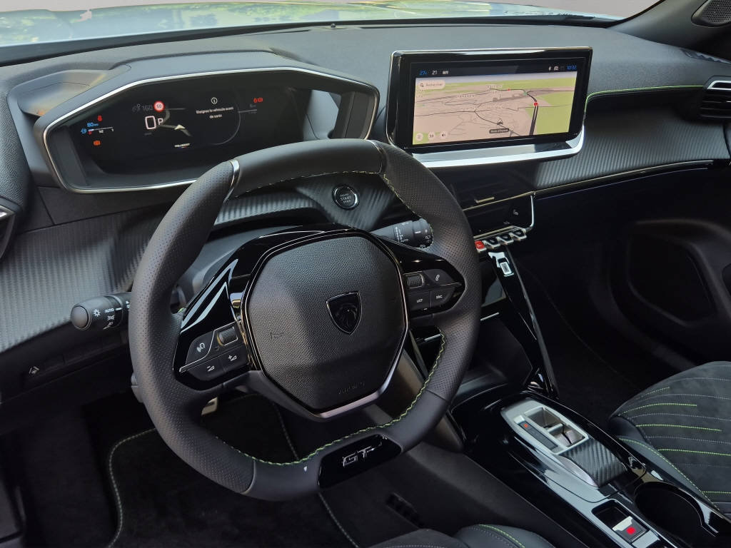 PEUGEOT 2008 1.2 Hybrid 145 GT, Hybride Léger Essence/Électricité, Voiture de démonstration, Automatique - 7