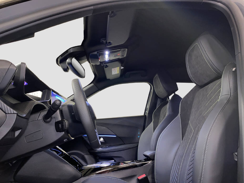 PEUGEOT 2008 1.2 Hybrid 145 GT, Mild-Hybrid Petrol/Electric, Ex-demonstrator, Automatic - 7
