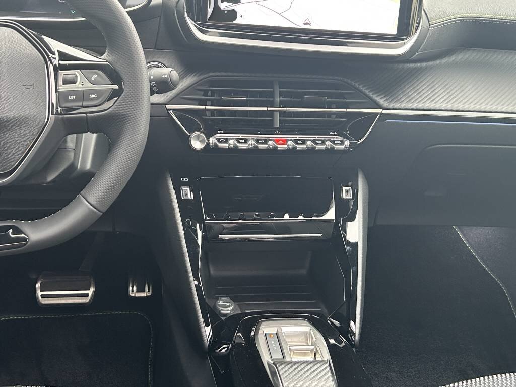 PEUGEOT 2008 1.2 145 MHEV GT, Benzin, Vorführwagen, Automatik - 7