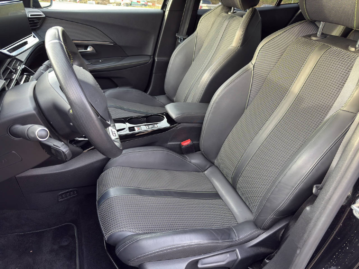 PEUGEOT 2008 e-GT, Électrique, Occasion / Utilisé, Automatique - 5