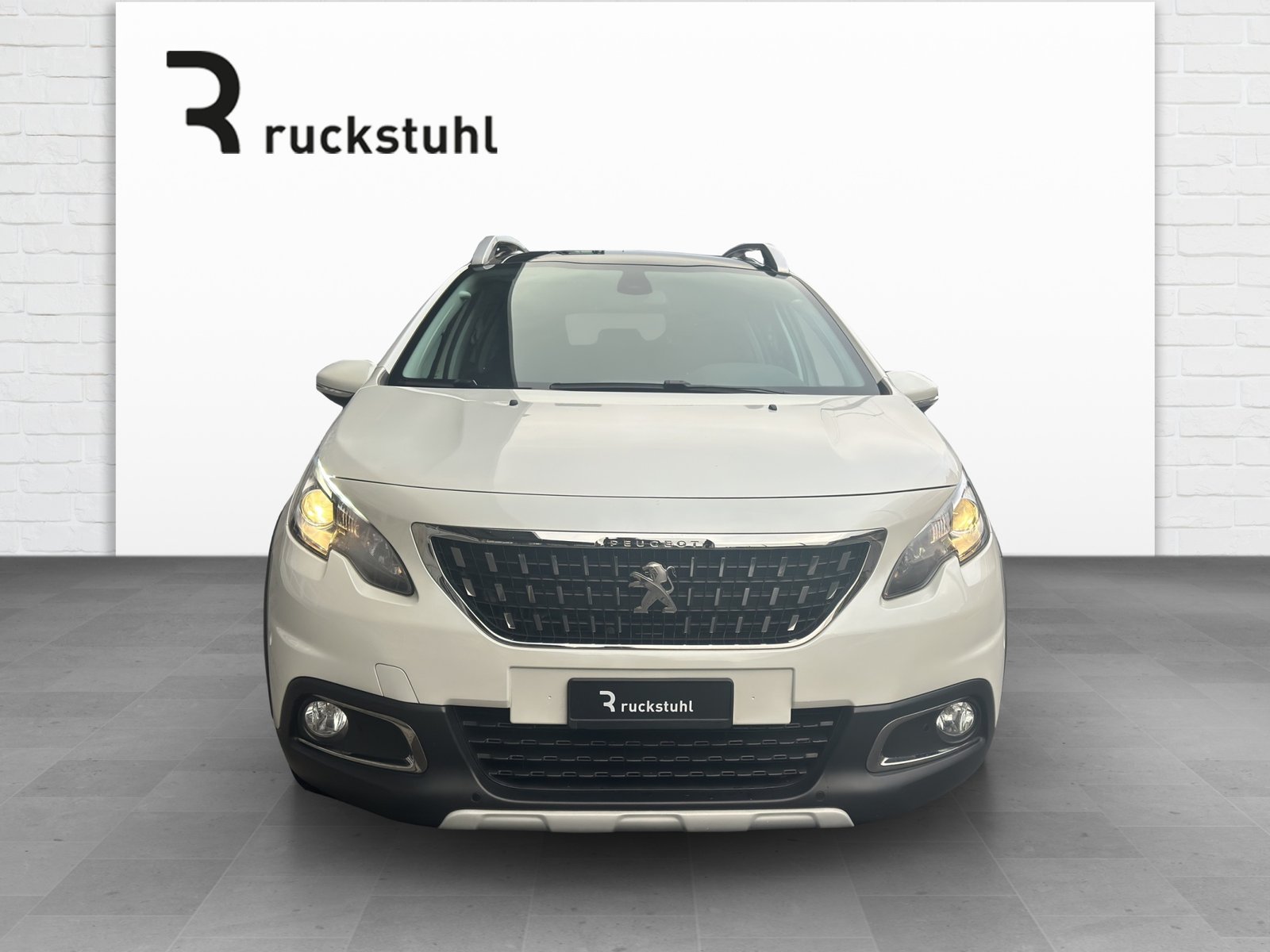 PEUGEOT 2008 1.2 PureTech 110 Allure S/S, Petrol, Second hand / Used, Automatic - 2