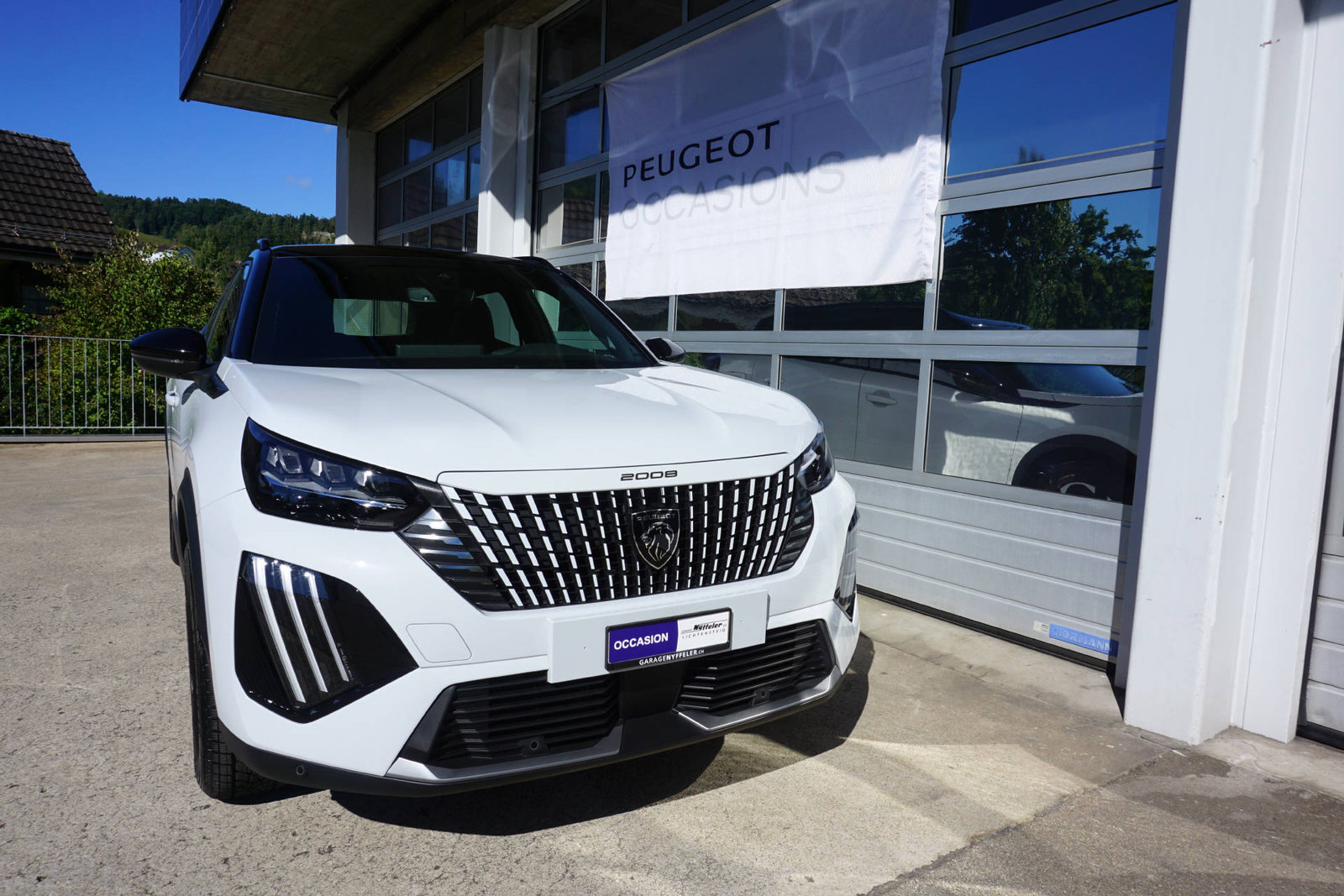 PEUGEOT 2008 1.2 PureTech 130 GT, Essence, Occasion / Utilisé, Automatique