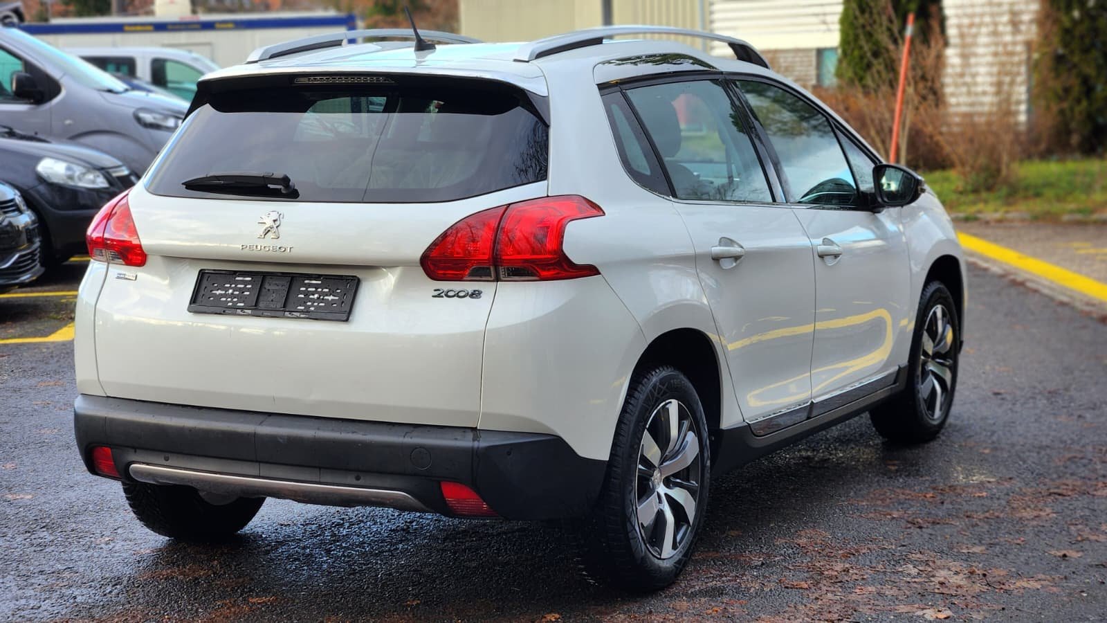 PEUGEOT 2008 1.2 PureTech Allure EAT6, Benzina, Occasioni / Usate, Automatico - 5