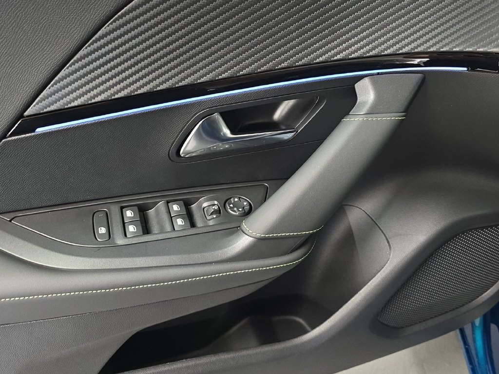 PEUGEOT 2008 e-GT, Elektro, Vorführwagen, Automat - 6