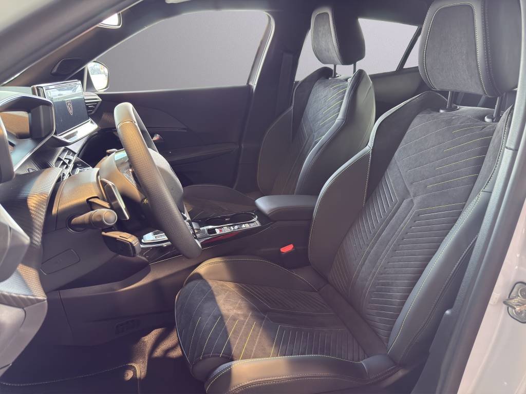 PEUGEOT 2008 1.2 145 MHEV GT, Essence, Voiture de démonstration, Automatique - 5