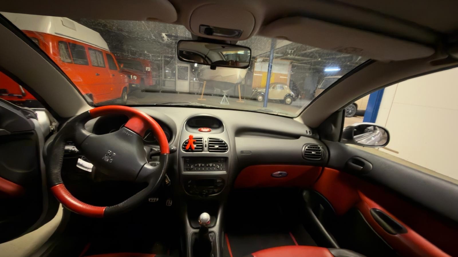 PEUGEOT 206 CC 1.6 16V Black Silver Edition, Benzin, Occasion / Gebraucht, Handschaltung - 6