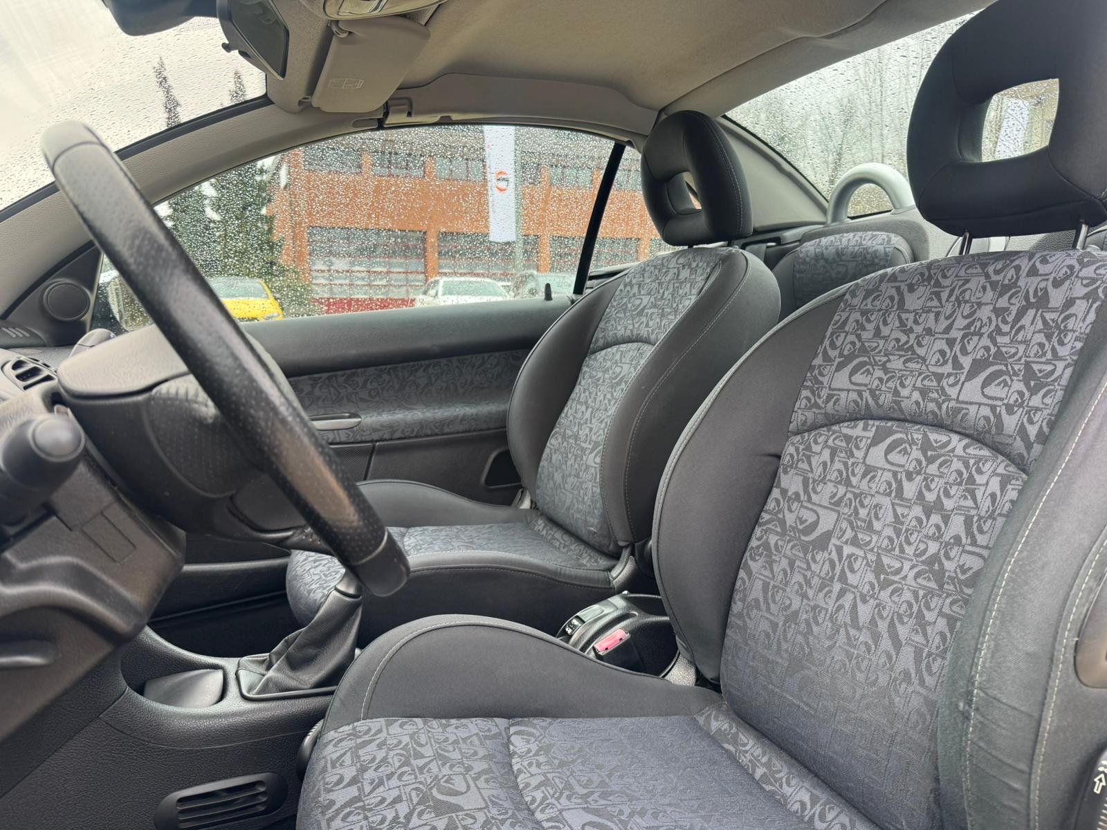 PEUGEOT 206 CC 1.6 16V Quiksilver, Petrol, Second hand / Used, Manual - 7