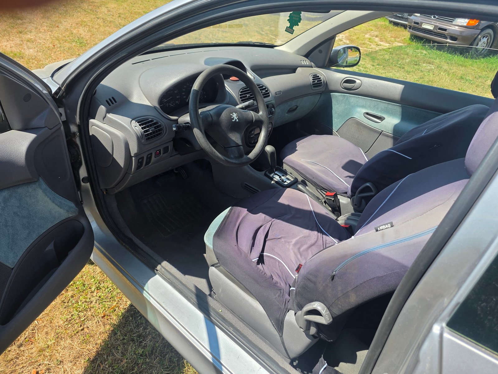 PEUGEOT 206, Essence, Occasion / Utilisé, Automatique - 7