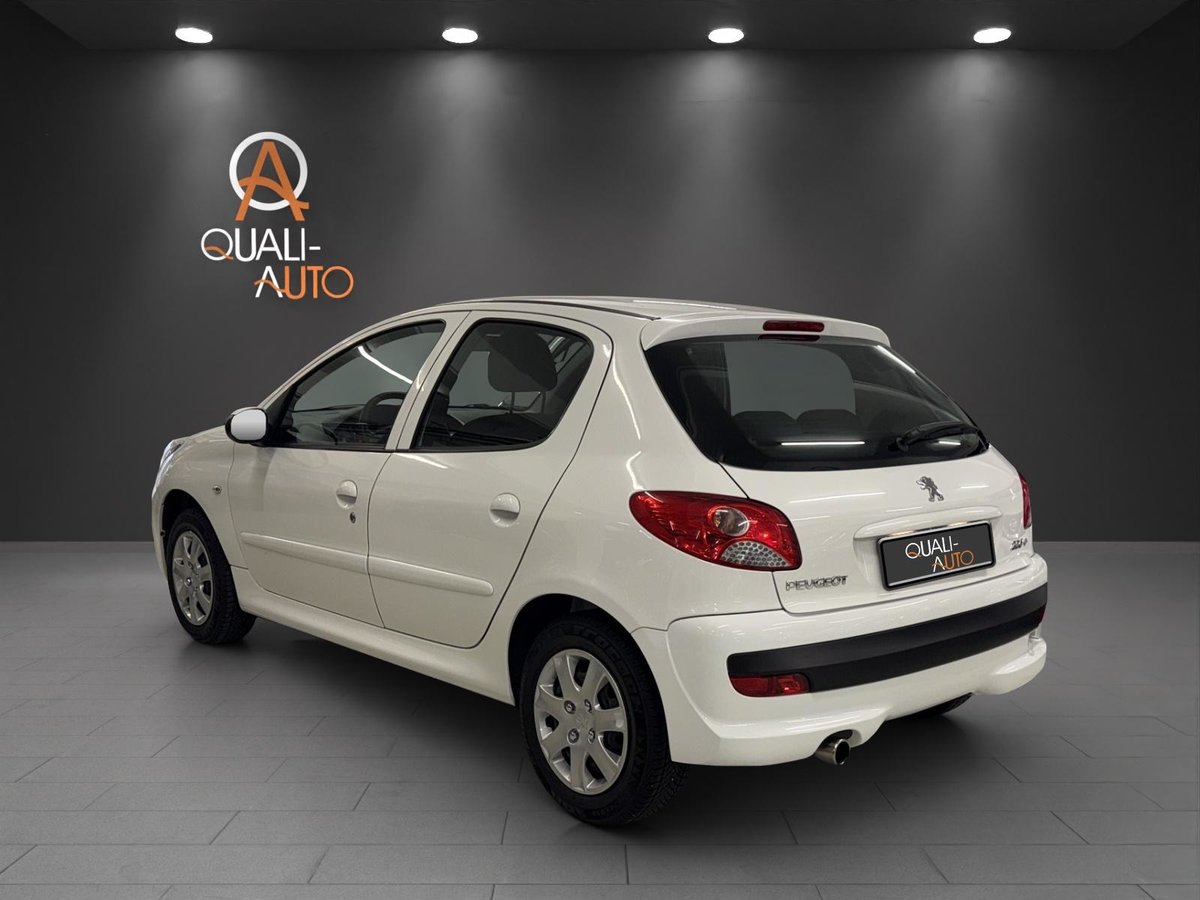 PEUGEOT 206+ 1.4 Trendy, Essence, Occasion / Utilisé, Manuelle - 4