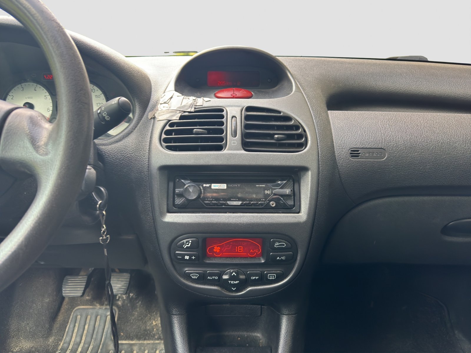 PEUGEOT 206 1.6 16V Platinum, Petrol, Second hand / Used, Manual - 4