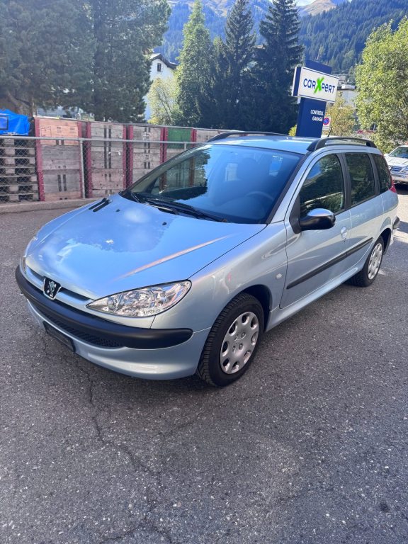 PEUGEOT 1.4 X-Line