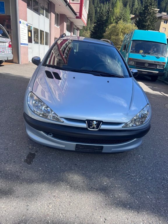 PEUGEOT 1.4 X-Line, Petrol, Second hand / Used, Manual - 2